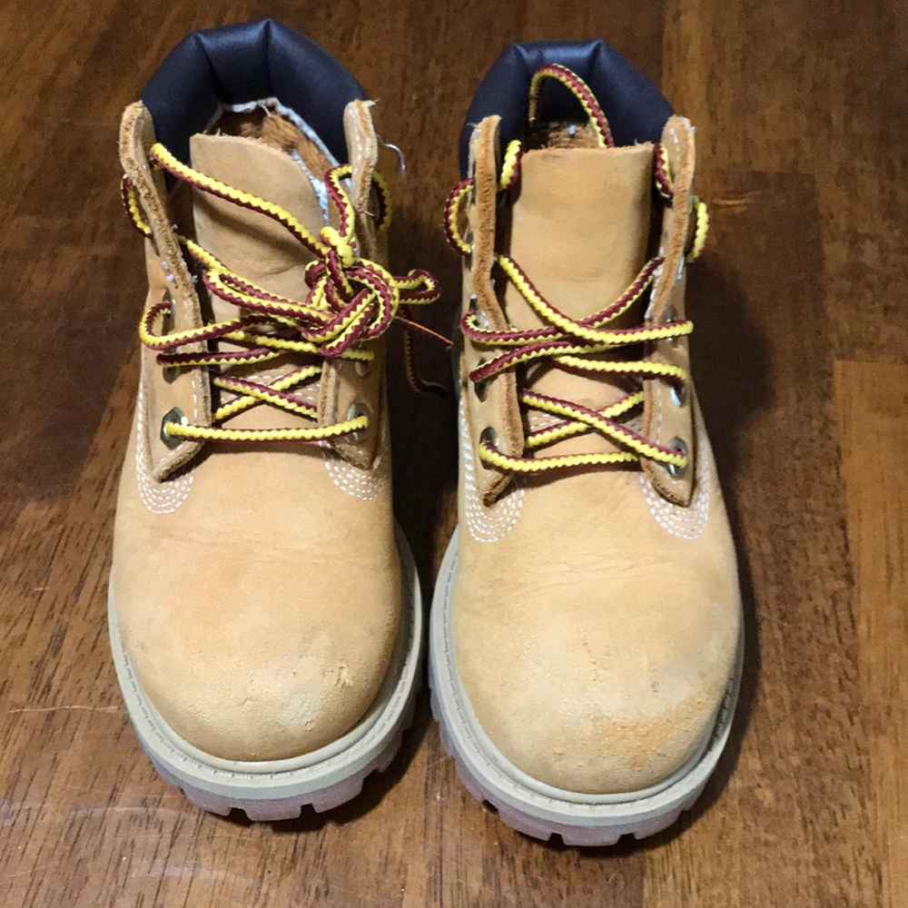 EUC toddler boys size 8 timberland boots